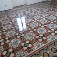 pavimento del 900, vetrina e specchiera 