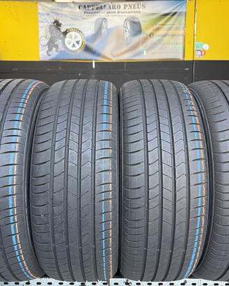 4 Pneumatici Kumho 215/55R18 Estivi 95/90% residui