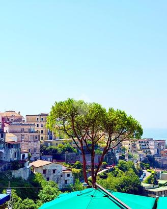 4 LOCALI A VIETRI SUL MARE