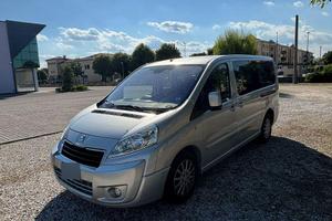 Peugeot Expert 8 posti