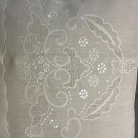 Lenzuolo matrimoniale ricamato a mano