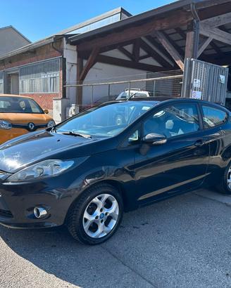 Ford Fiesta 1.4 3 porte Bz.- GPL Titanium