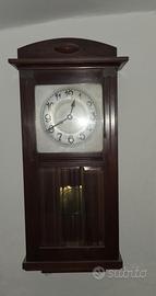 Orologio a pendolo antico