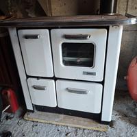 Stufa a legna Zoppas vintage con forno – funzionan