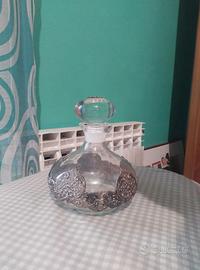 Vaso in cristallo con decorazioni 