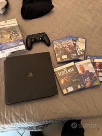 PlayStation 4 1000gb +giochi e 2 joystic