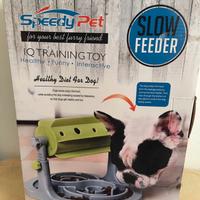 Distributore gioco crocchette cani gatti