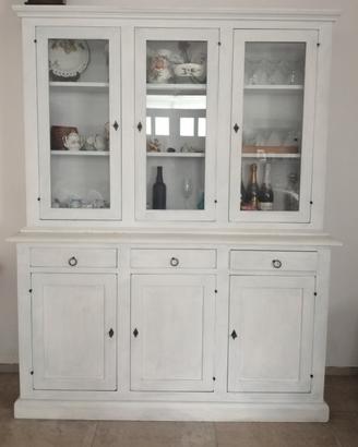 Credenza con vetrinette arte povera bianca