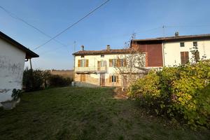 CASA SEMINDIPENDENTE A PENANGO