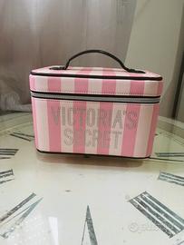 Victoria’s Secret beauty-case