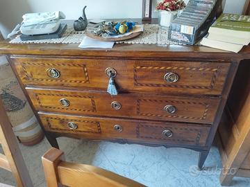 comò intarsiato fino 800
