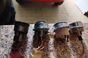 manometro benzina ,prologio