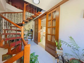 CASA INDIPENDENTE A PIETRASTORNINA