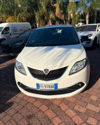 Lancia Ypsilon 1.2 69 CV 5 porte Platinum PREZZO 6