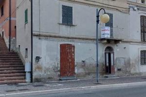 Casa indipendente di 140 m² con più di 5 locali a 