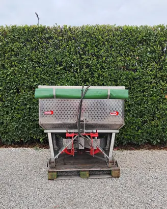 Spandiconcime usato Finotto S800 2V