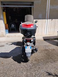 Yamaka Tricity 125 - come nuovo, meno di 10000 km
