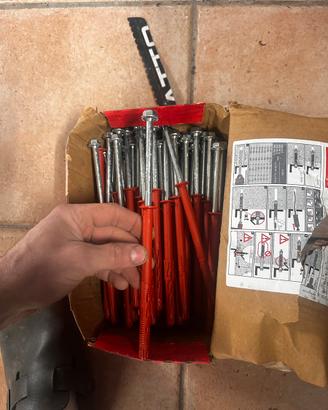 Stock tasselli autoperforanti