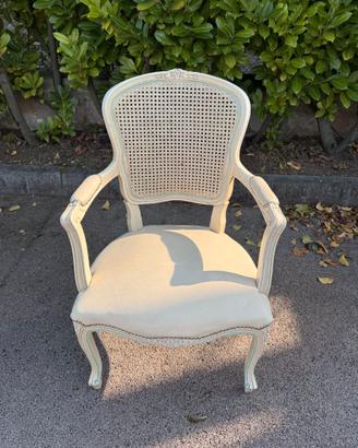 Elegante poltroncina stile Luigi XV