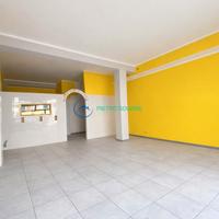 San Gavino M.le - Locale commerciale semicentro