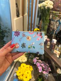 Portafoglio floreale.