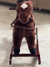 Cavalluccio a dondolo