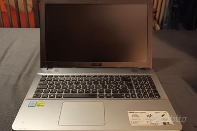 Notebook ASUS X541U con processore Intel Core i7