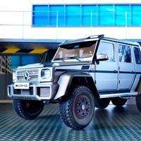 Autoart Mercedes-Benz G63 AMG 6x6 in scala 1/18