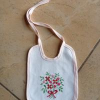 Bavetta ricamato a mano 