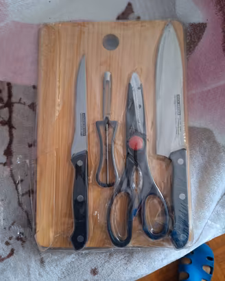 Set Cucina 5 Pezzi Inox + Tagliere in Legno 