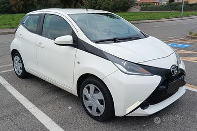 Toyota aygo 1.0 benzina restyling valuto permuta 