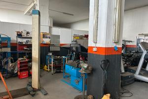 Officina mecca troni