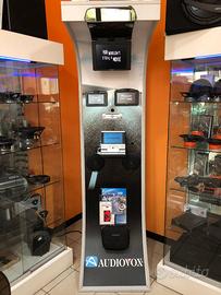 espositore monitor auto