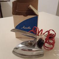 Ferro da stiro in miniatura