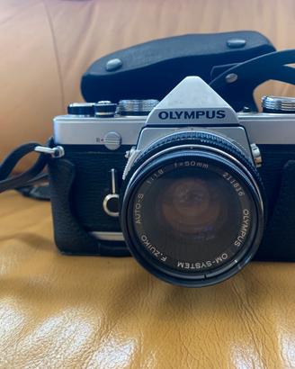 Macchina fotografica Olympus OM-1