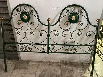 Letto matrimoniale in ferro battuto antichizzato