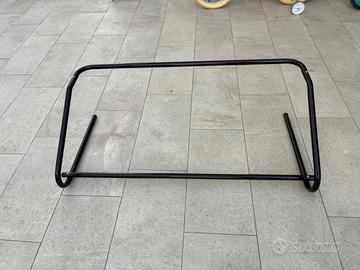 Porta pneumatici auto da muro