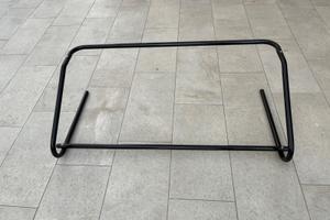 Porta pneumatici auto da muro