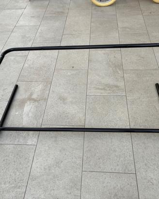 Porta pneumatici auto da muro