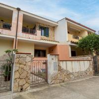 Villa a schiera con doppio cortile