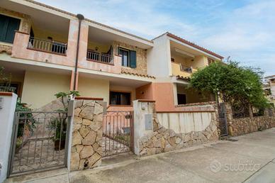 Villa a schiera con doppio cortile