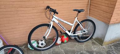 bici ragazza donna 