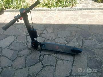 monopattino elettrico Street Motion con caricatore