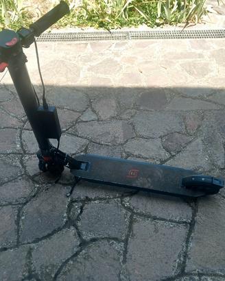 monopattino elettrico Street Motion con caricatore