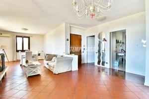 ATTICO CON AMPIO TERRAZZO VISTA MARE!!!