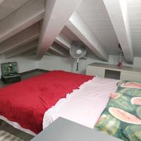 Camera in condivisione, compagno e angolo cottura