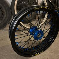 Cerchi excel 17” con mozzo kyte