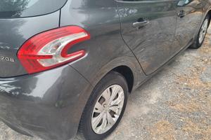 peugeot 208 1.2 5p 