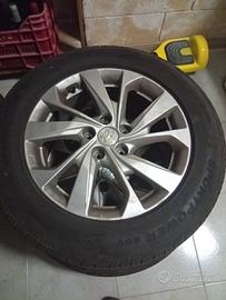Cerchi in lega originali Hyundai Tucson con gomme 