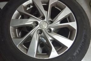 Cerchi in lega originali Hyundai Tucson con gomme 